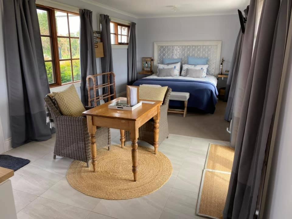 Robin Hoods Well Farm Stay Sassafras Exterior photo